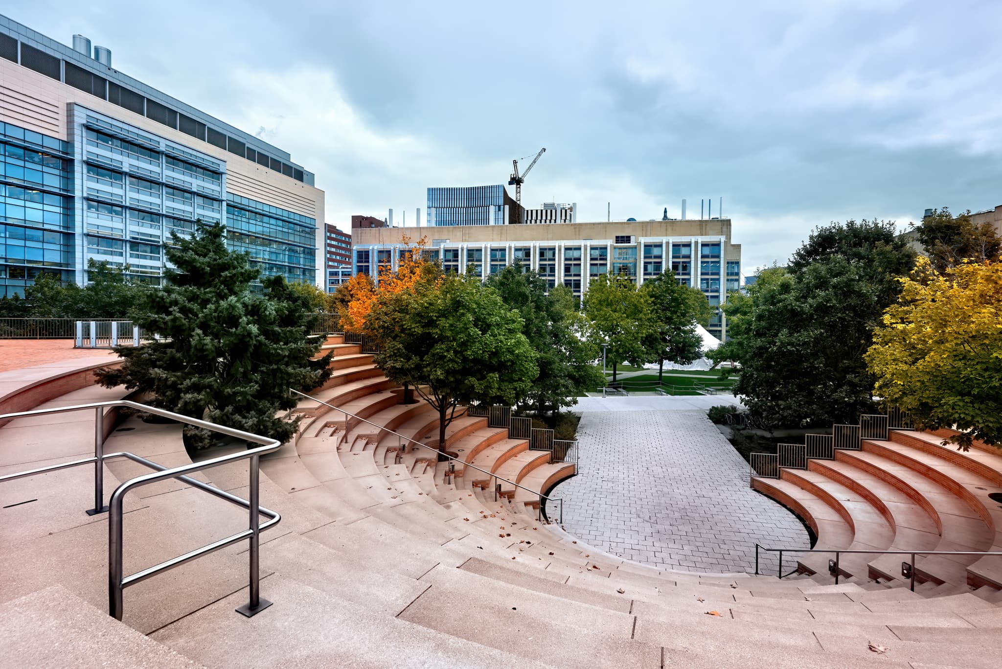 Contemporary open-air civic architecture and community lifestyle spaces in Patia
